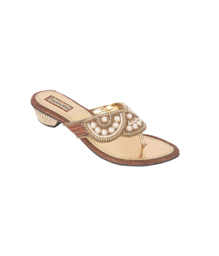 golden chappal online