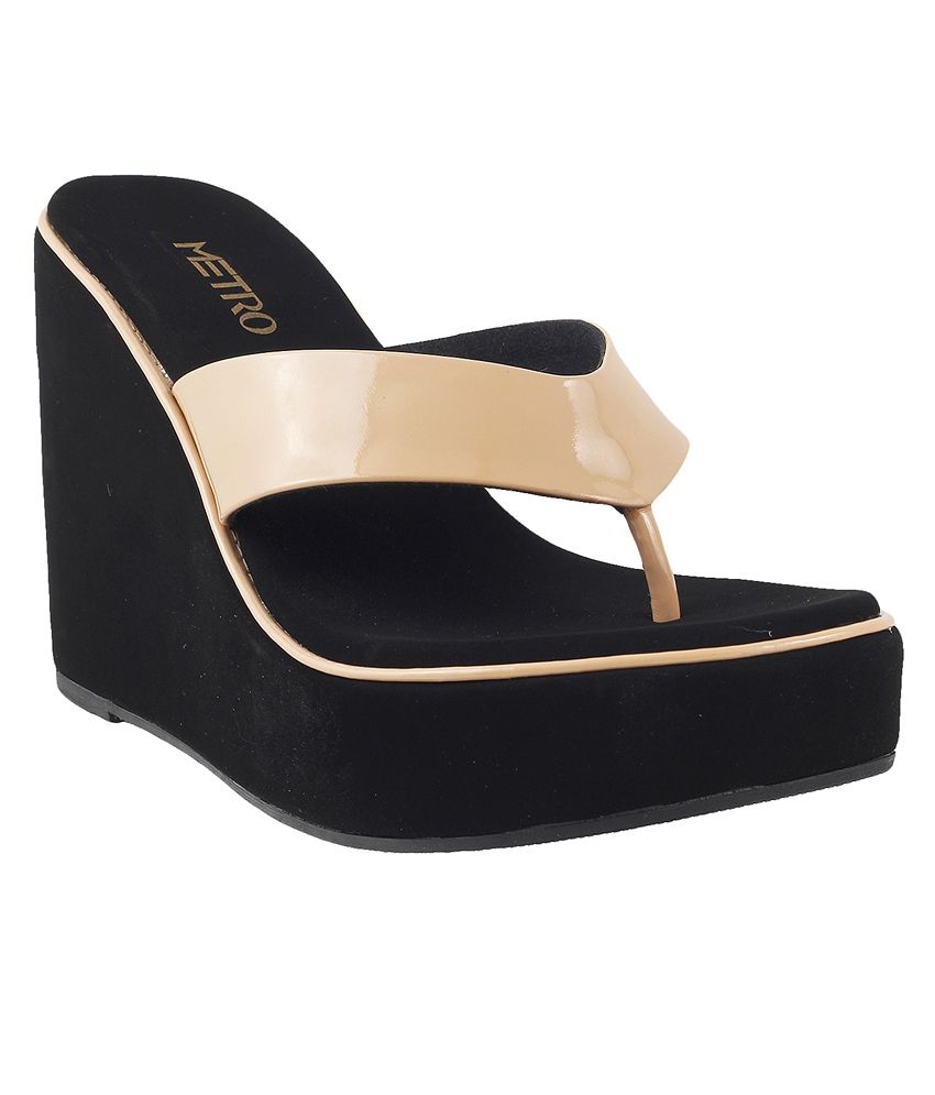 metro black wedges