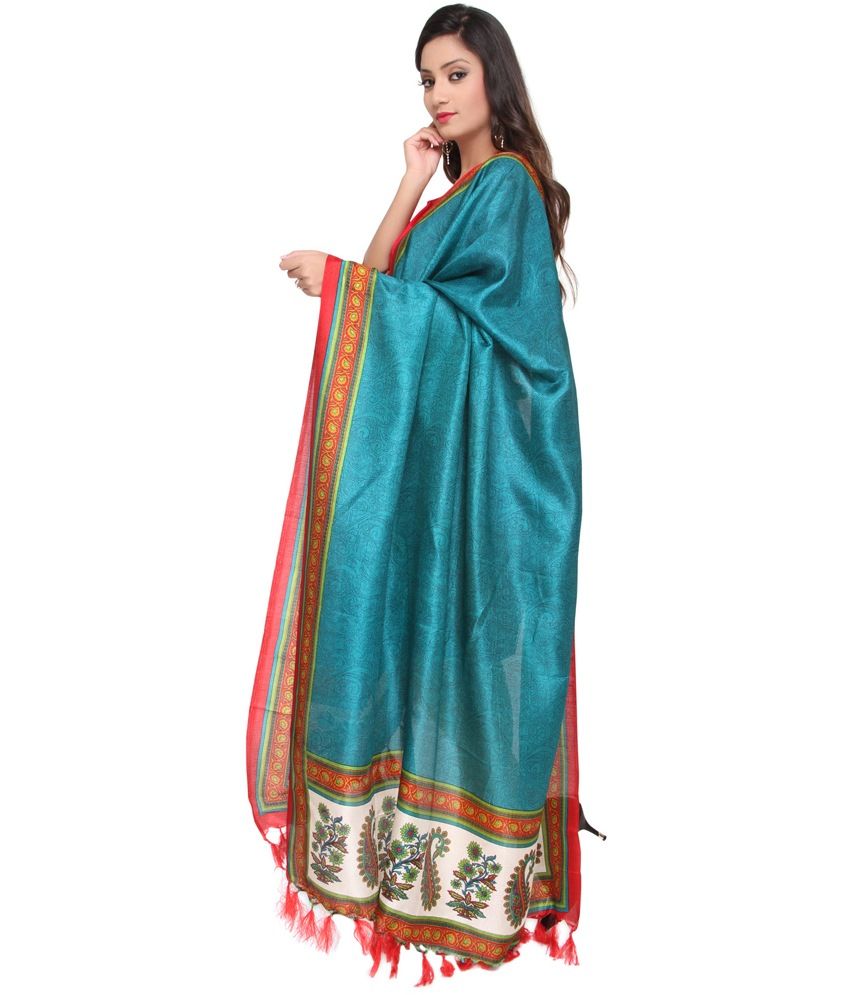 green gown with red dupatta