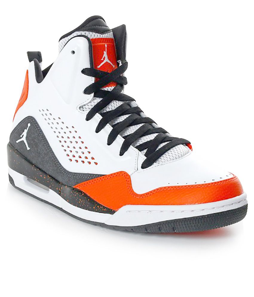 Nike Jordan Sc-3 Sports Shoes - Buy 