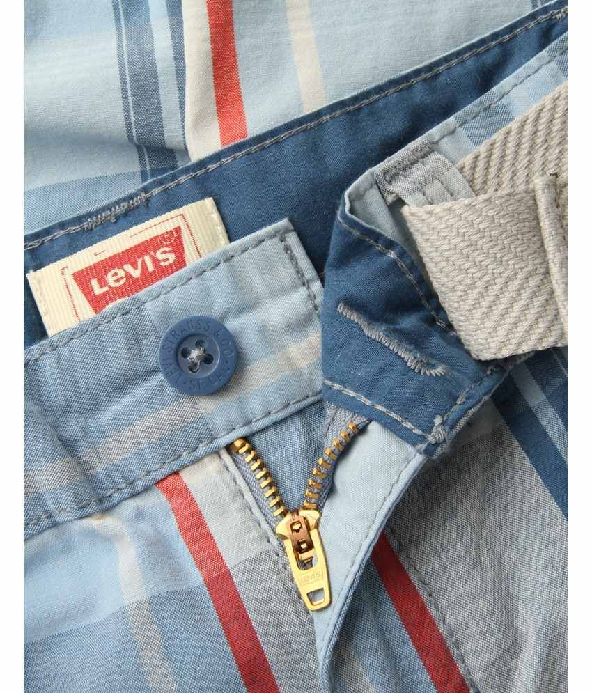 levi's navy blue cargo shorts