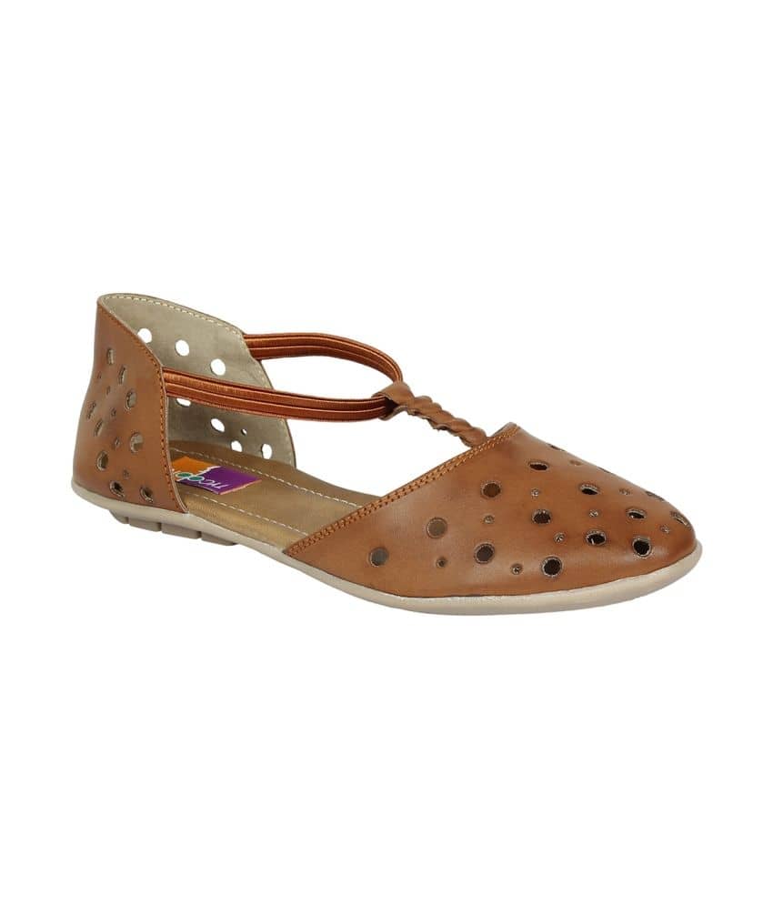 tan leather peep toe