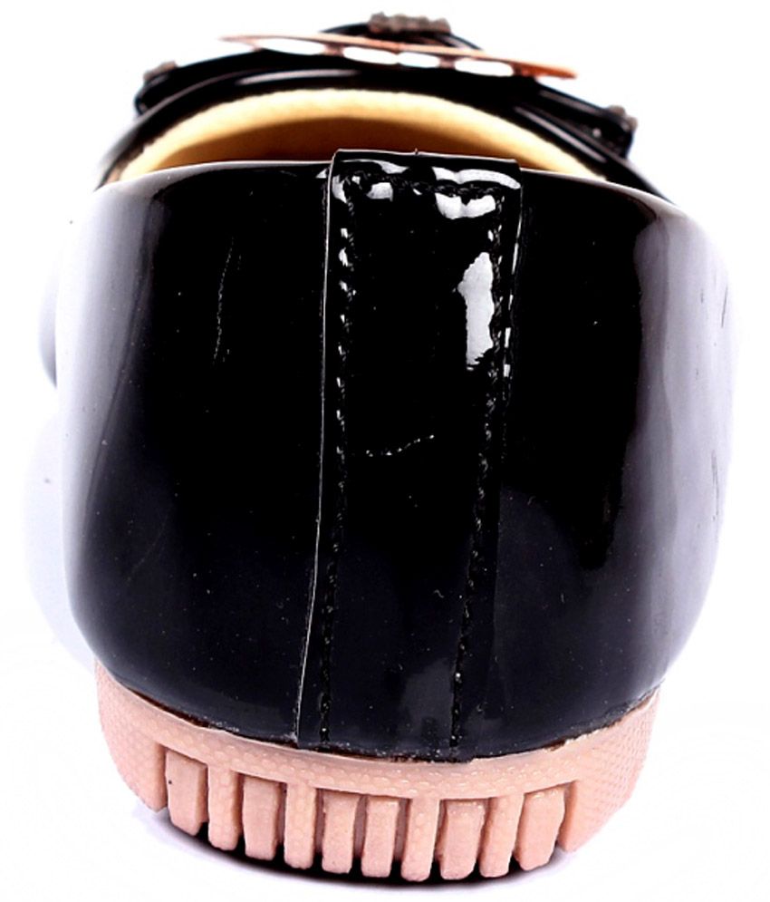 black patent ballerinas