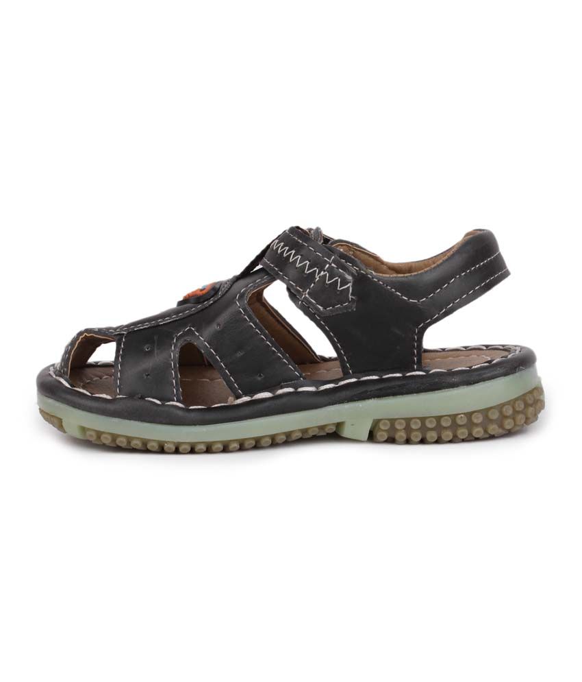 action track sandals price