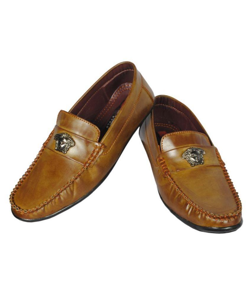 bucik beige loafers