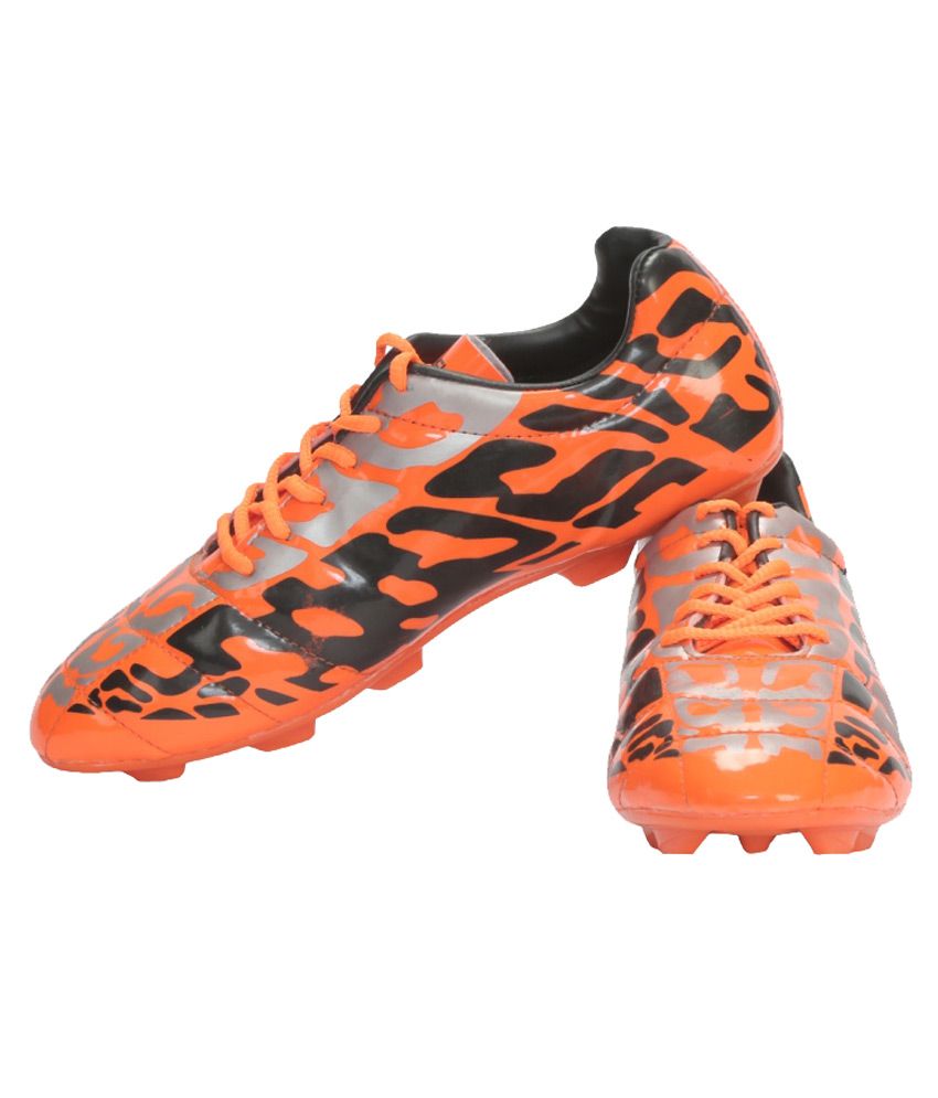 ronaldo orange cleats