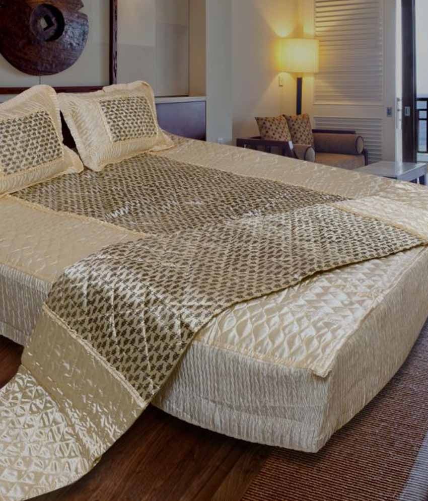 ooltah chashma Satin Designer Double Bed Bedding Wedding Set Set of 4