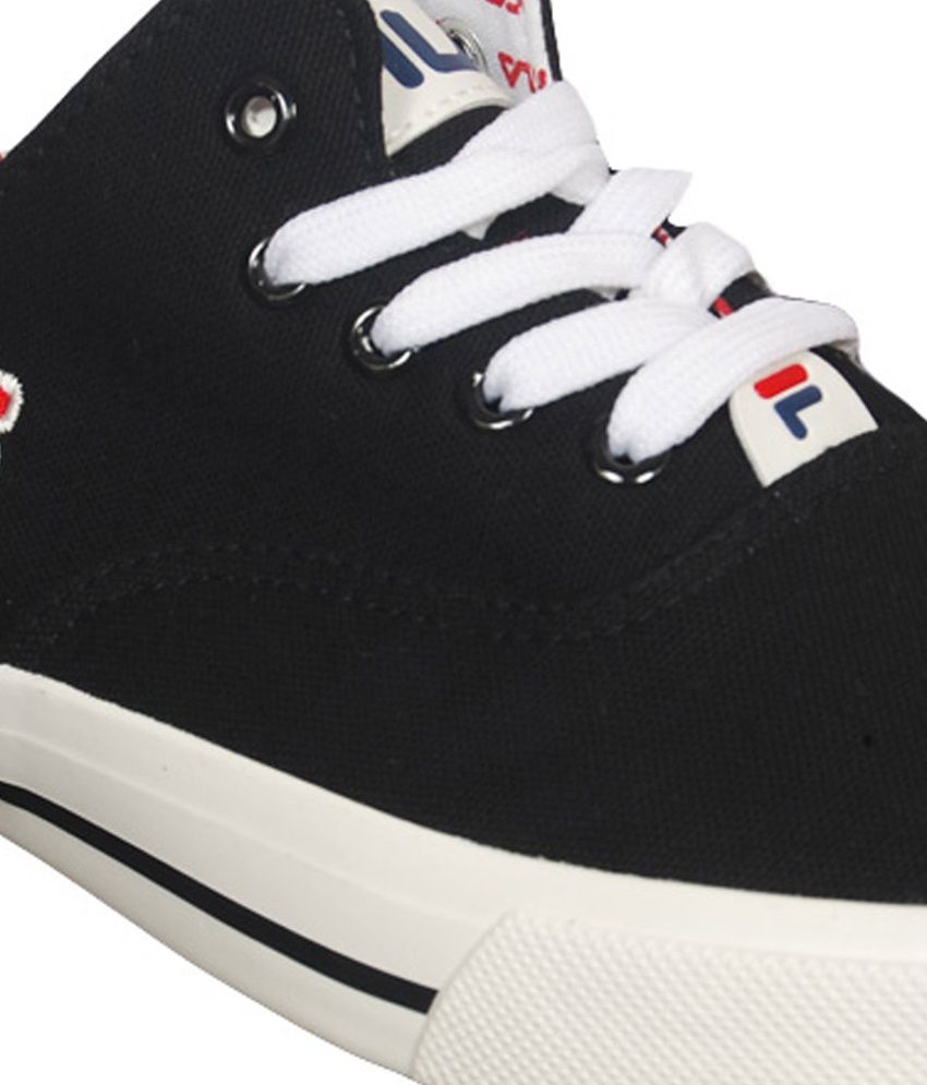 fila canvas trainers