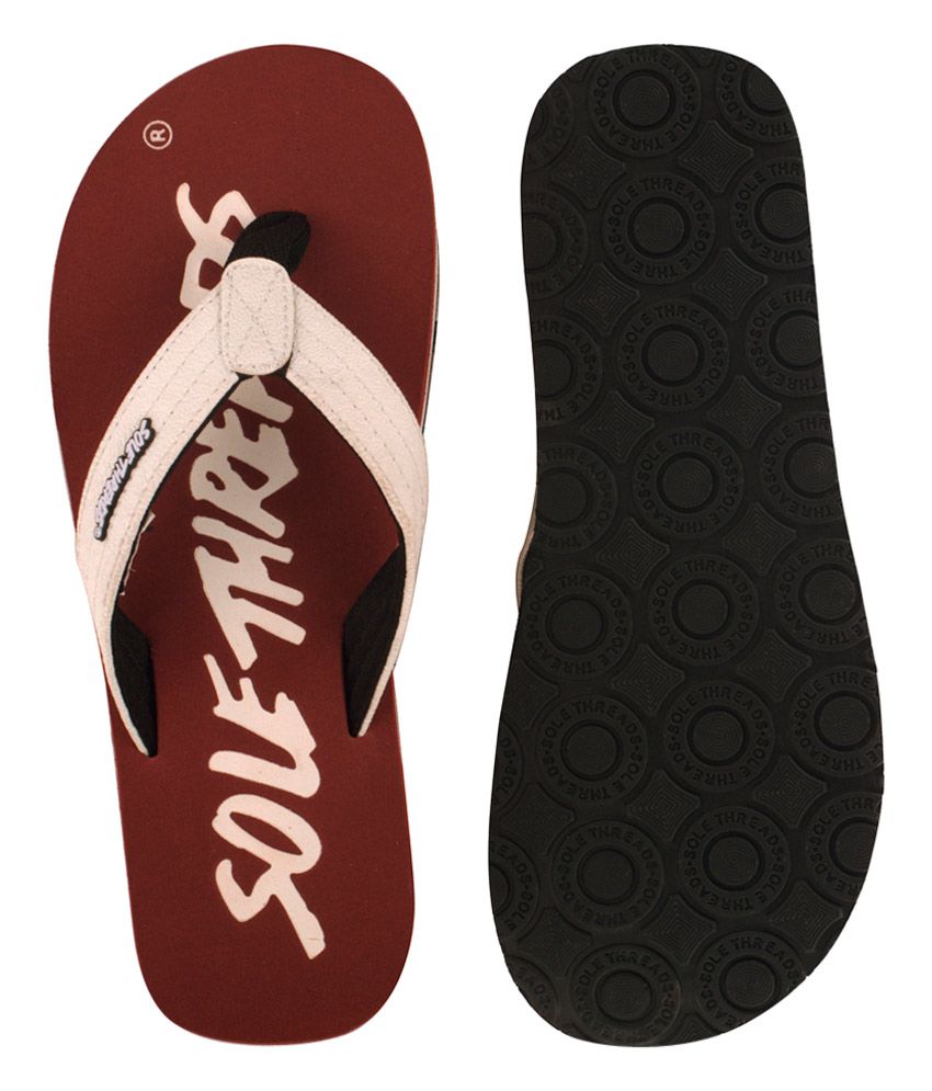 maroon nike flip flops