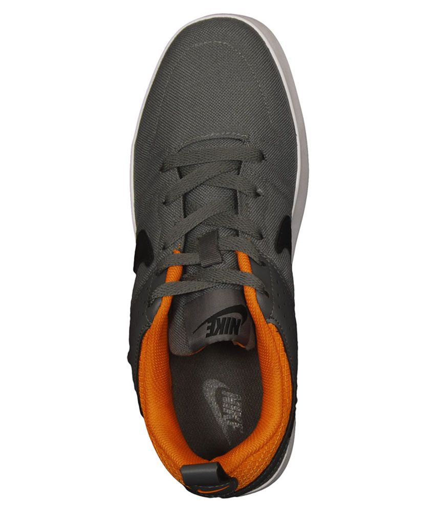 mens smart nike trainers
