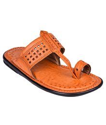 kolhapuri chappal male