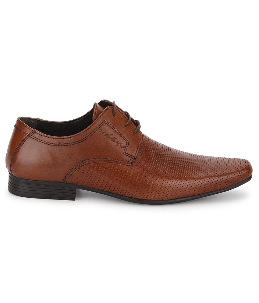 red tape tan shoes