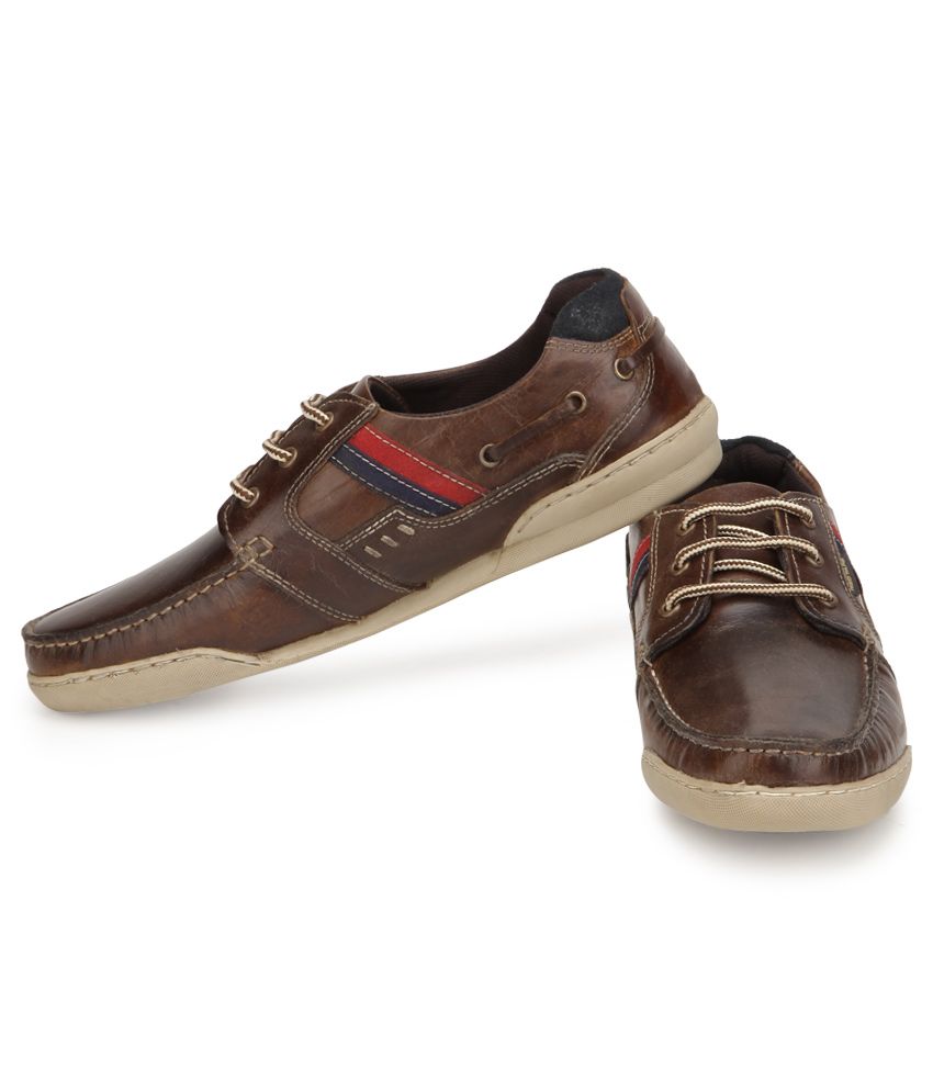 red tape shoes flat 50 off