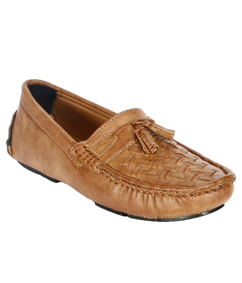 bucik beige loafers