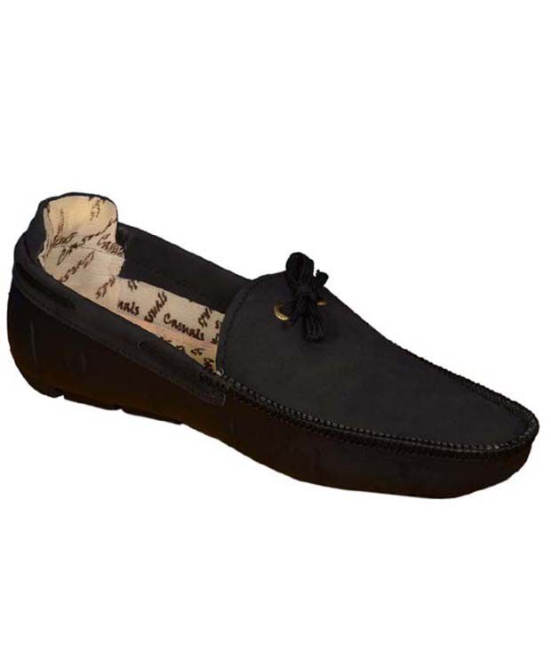 black lofer shoes