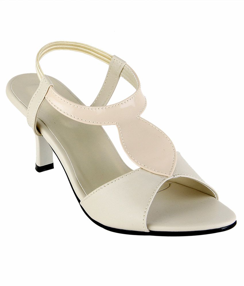 Tipcat Cream Kitten Heels Price in India Buy Tipcat Cream Kitten Heels