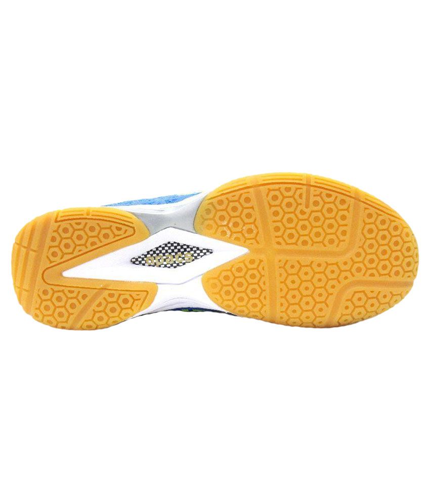 apacs badminton shoes price