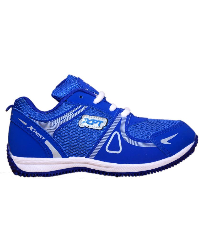 light and comfortable running shoes