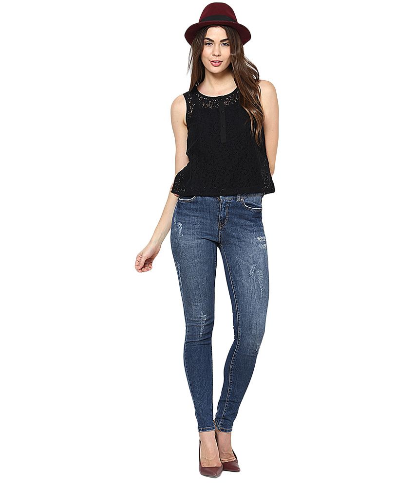 black top round neck