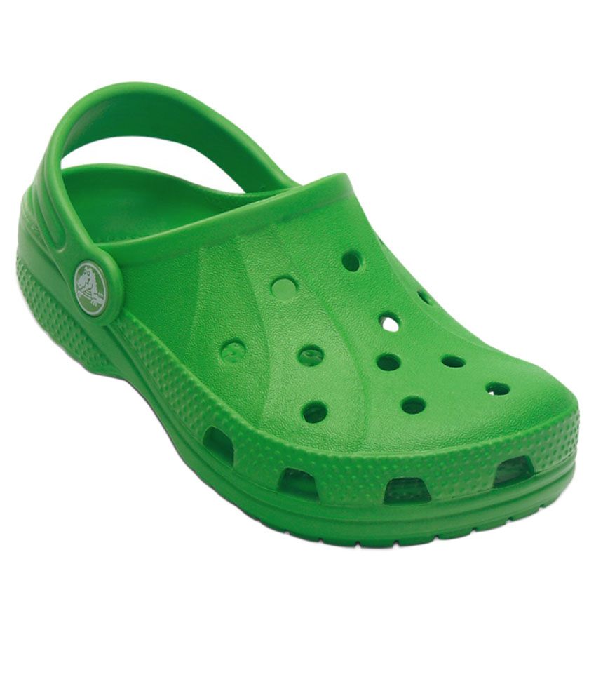Crocs Roomy Fit Green Clog For Kids Price in India- Buy Crocs Roomy Fit ...