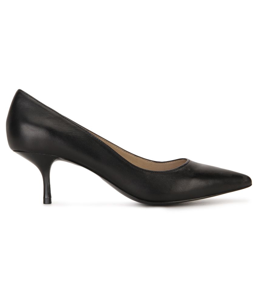 steve madden black kitten heels
