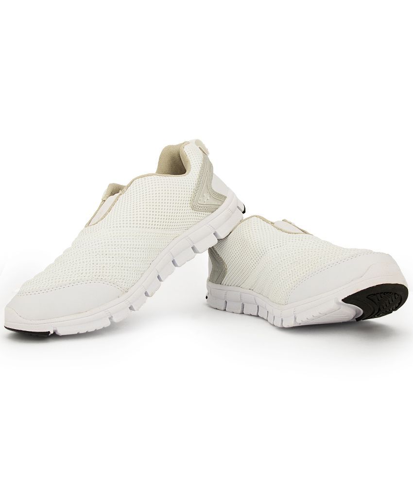 fila white running shoes