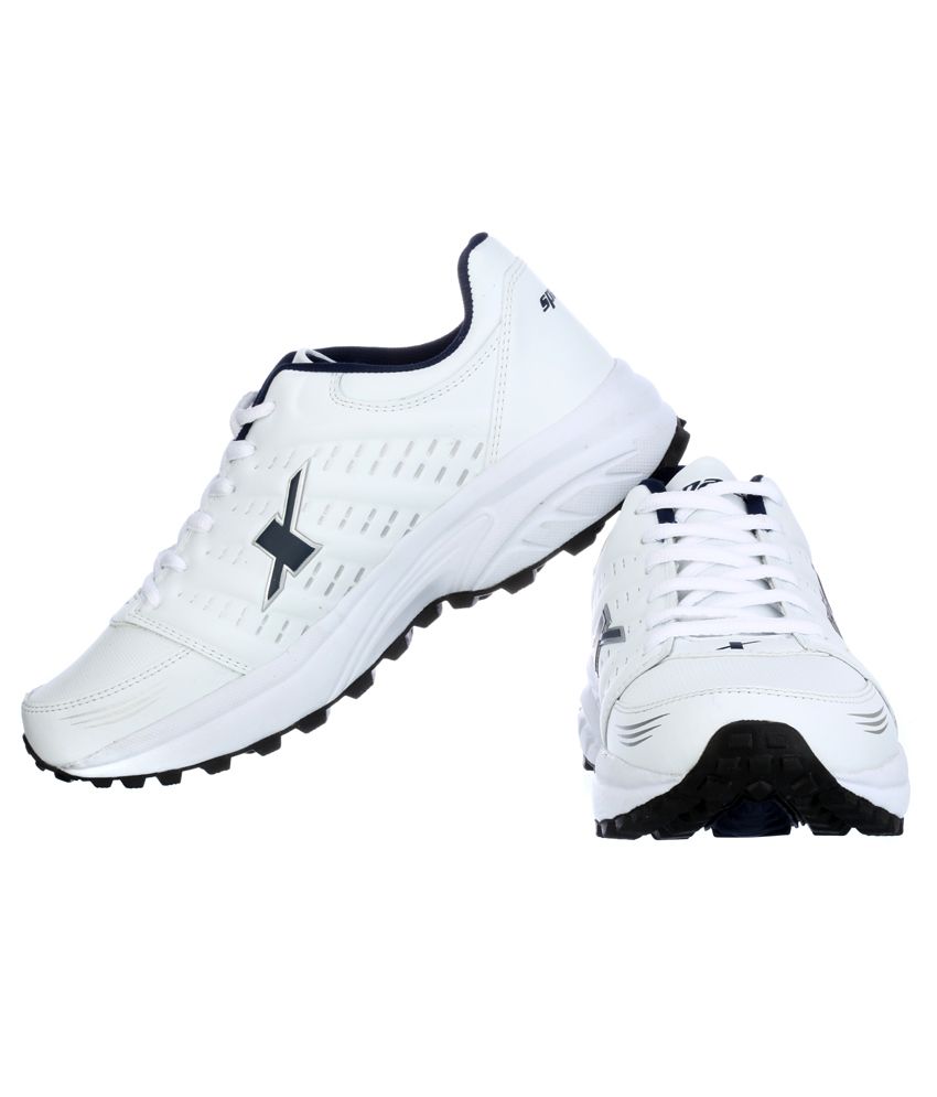 sparx white sports shoes