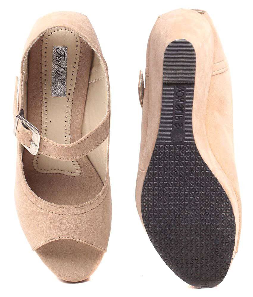 Feel It Beige Wedges Heels Price in India Buy Feel It Beige Wedges Heels Online at Snapdeal