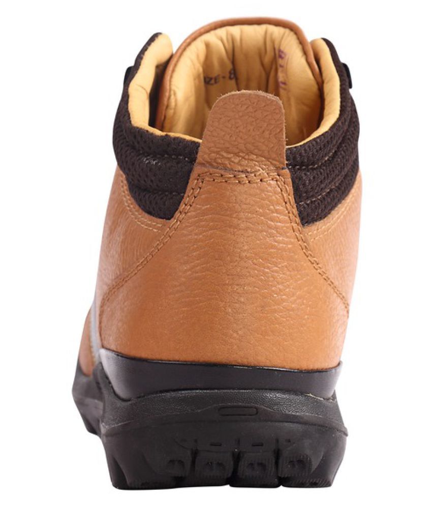 red chief trekking and hiking shoes