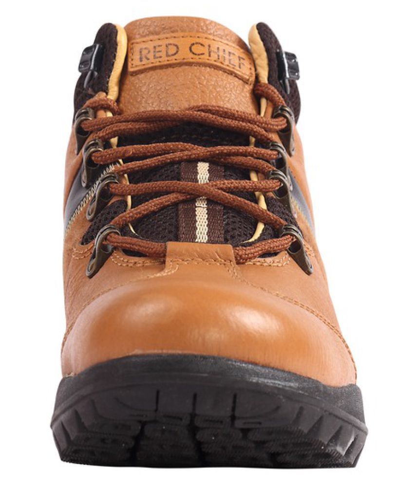 red chief trekking and hiking shoes