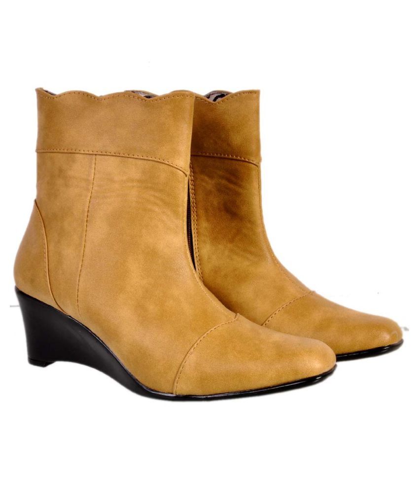platform chelsea boots beige