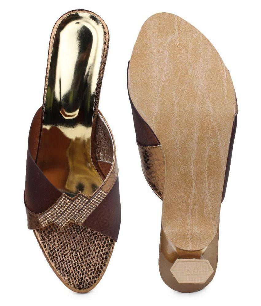 London Steps Brown Kitten Heels Price in India Buy London Steps Brown
