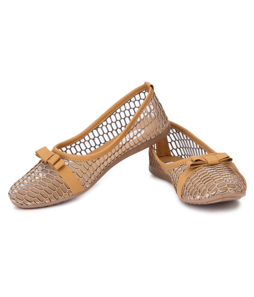 beige flat shoes uk