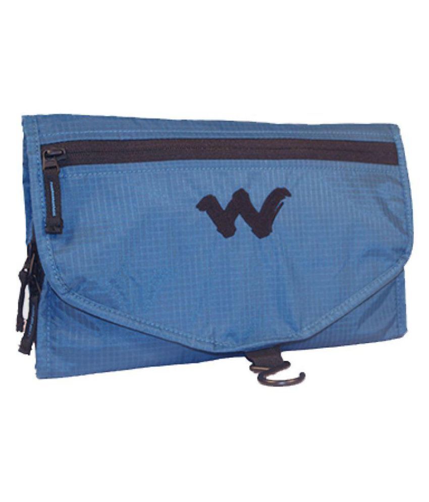 wildcraft toiletry bag