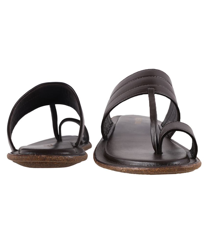 Metro BROWN Kolhapuri Chappal - Buy Metro BROWN Kolhapuri Chappal ...