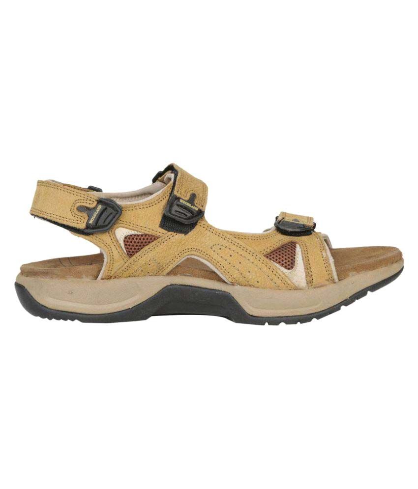 snapdeal woodland sandals