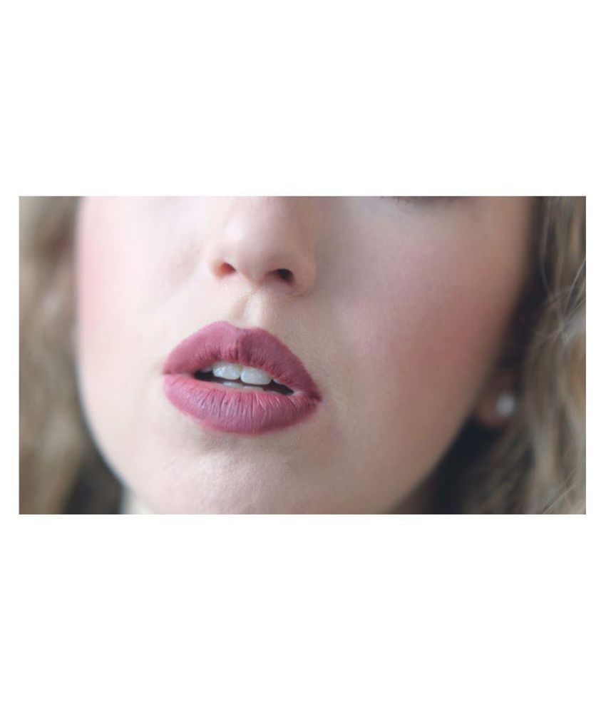 Kylie Matte Liquid Foundation Rouge A Levers Face 35 ml Buy Kylie