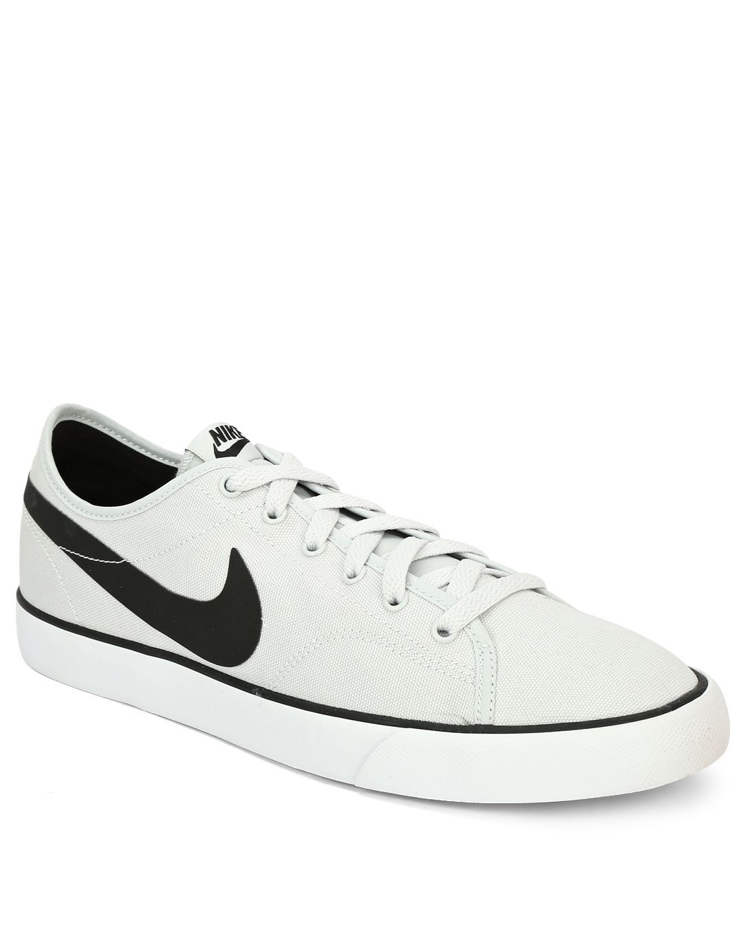 nike casual white