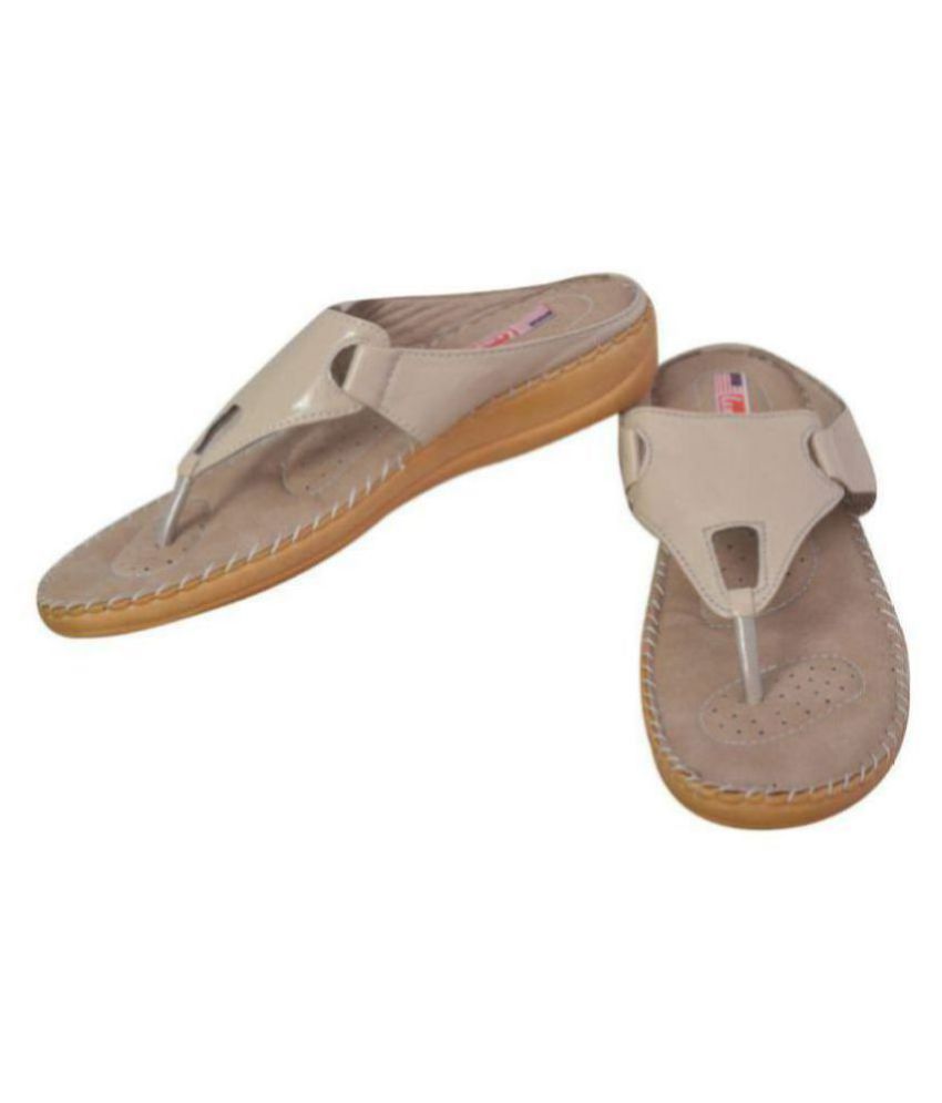 beige fur slippers
