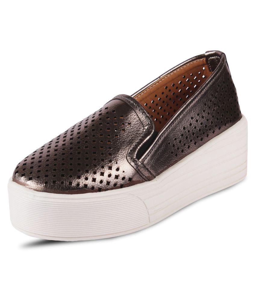 archies shoes near me