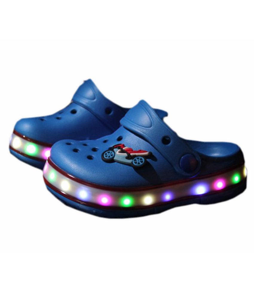 buy clogs online india