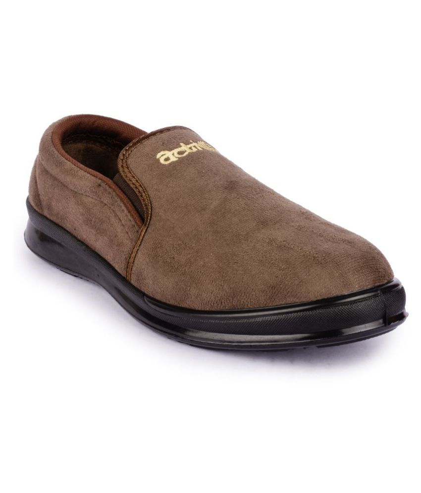 action brown lifestyle shoes