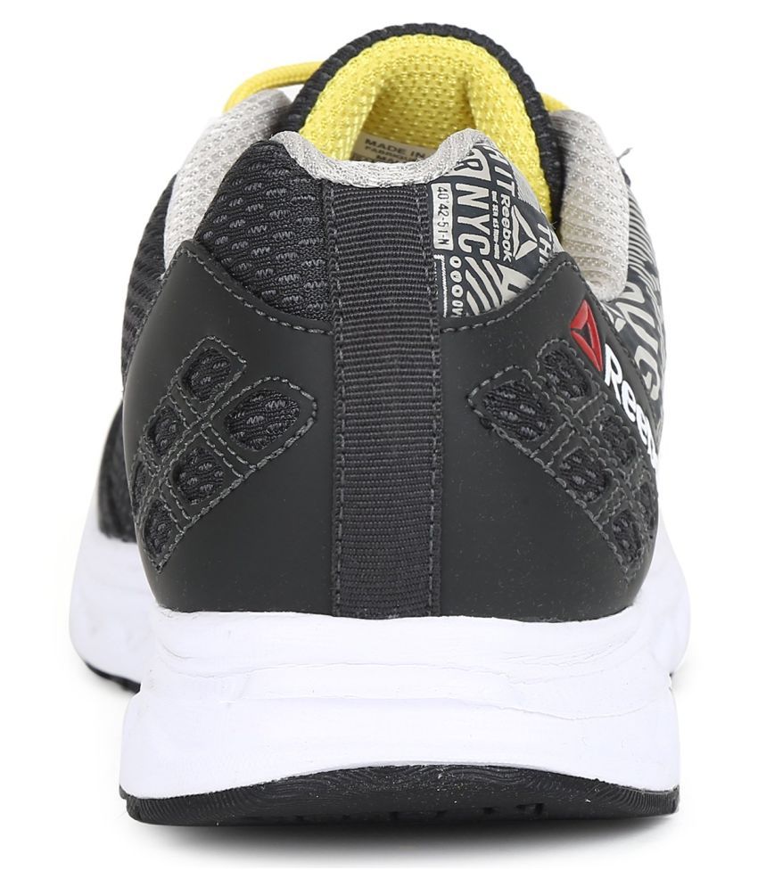 Reebok RUN VOYAGER Black Running Shoes - Buy Reebok RUN VOYAGER Black Running Shoes Online at 
