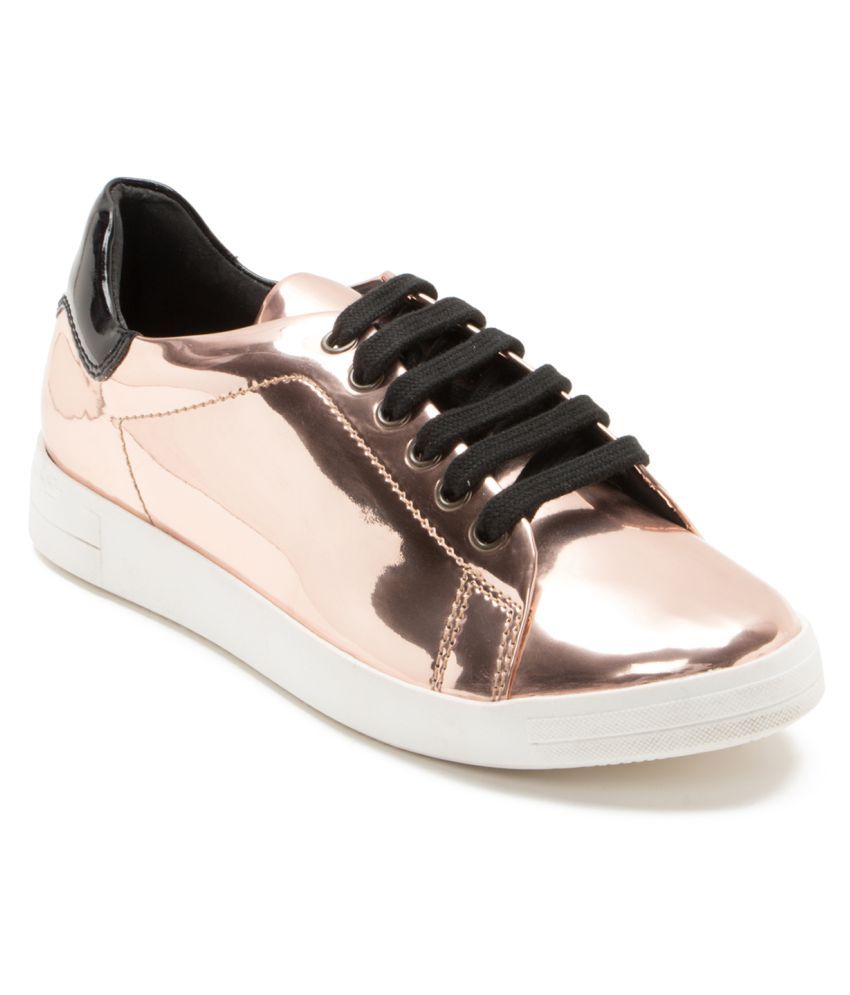 Red Tape Gold Casual Shoes Price In India Buy Red Tape Gold