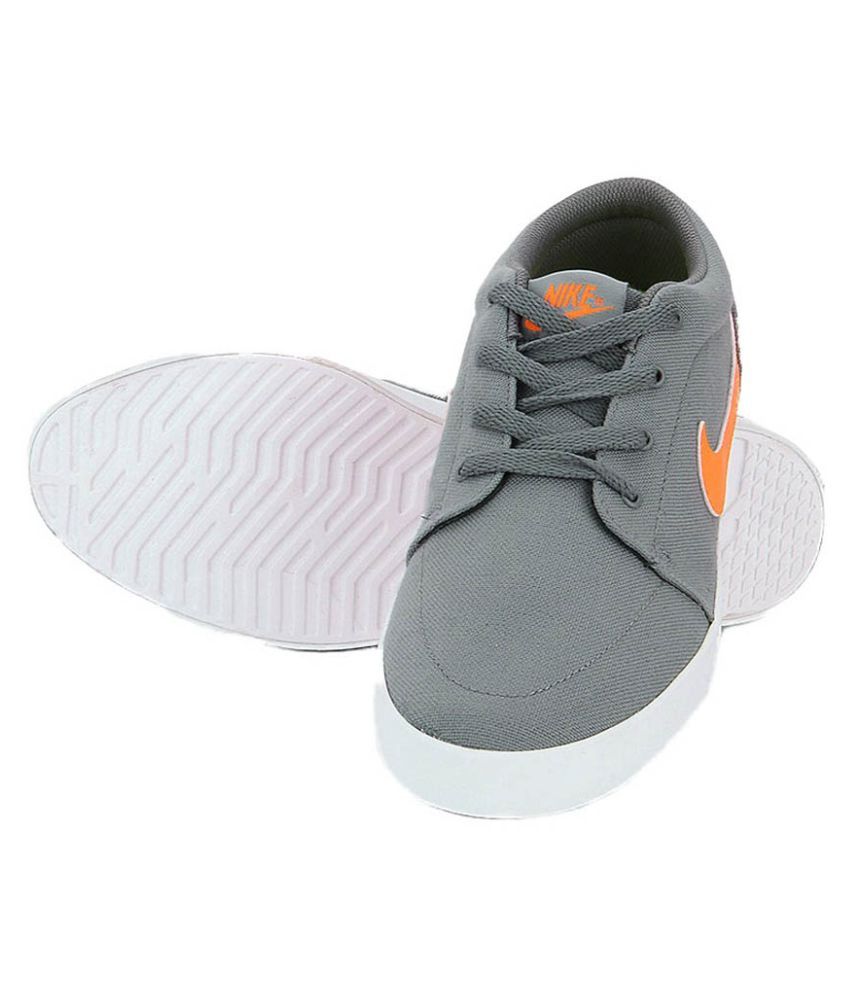 nike gray casual shoes