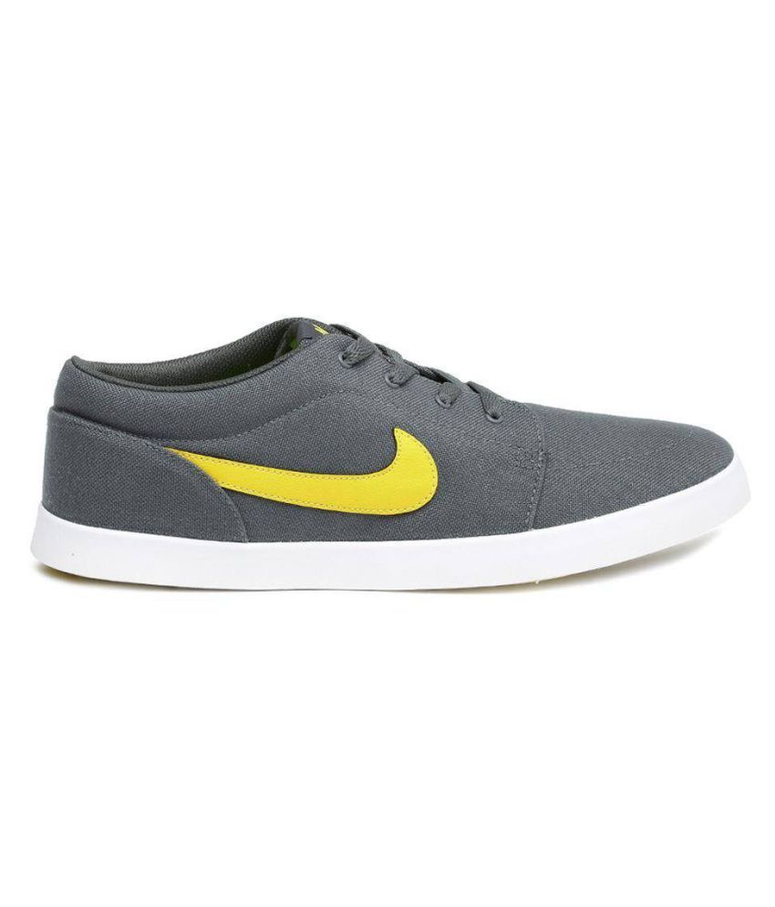 nike grey casual shoes