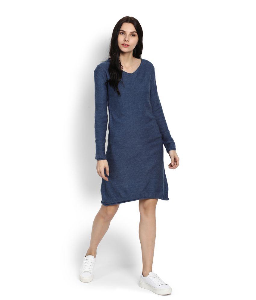 woollen gown