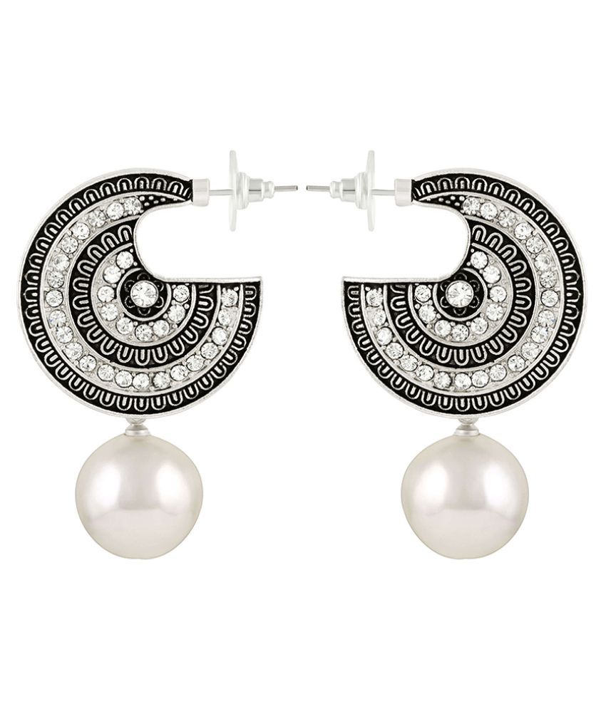     			Asmitta Exquisite Round Shape Silver Plated White Stone Earrings For Women