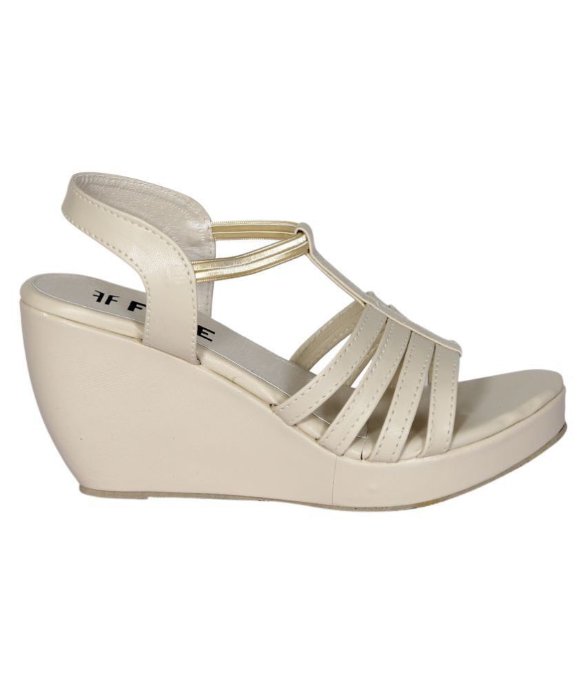 womens beige wedge heels