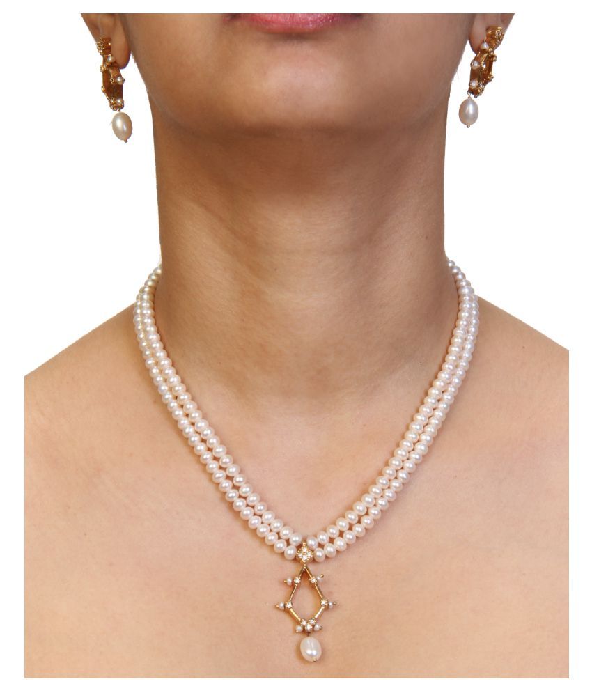 Chandrani Pearls Pretty Pearl Necklace 
